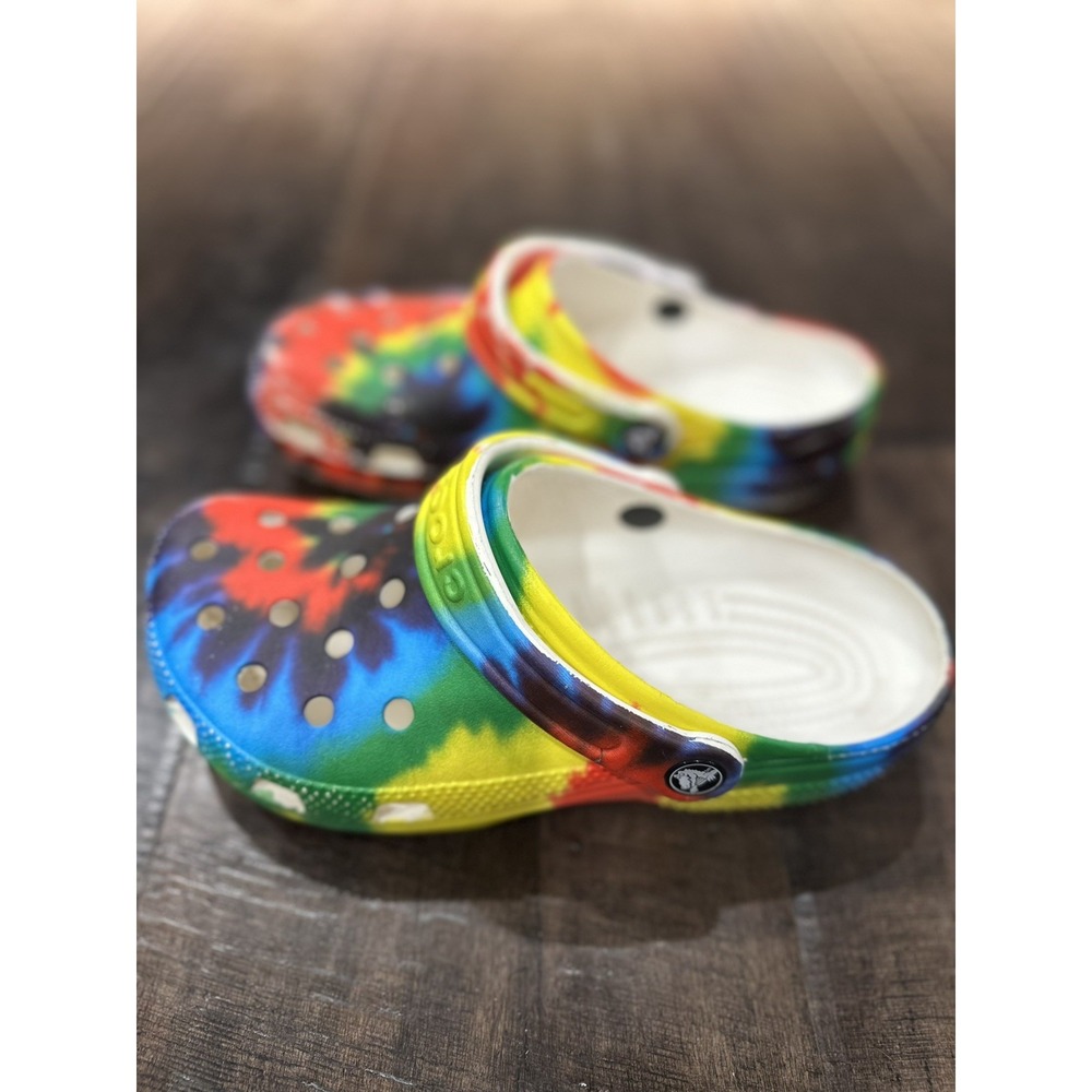 Crocs Classic Tie Dye Clogs Men's 5 Womens 7 Colorful Outdoor Comfort